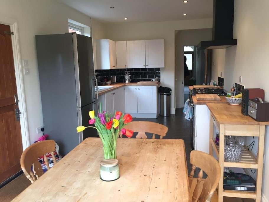 Spacious Victorian Townhouse With Cathedral Views Lincoln Esterno foto